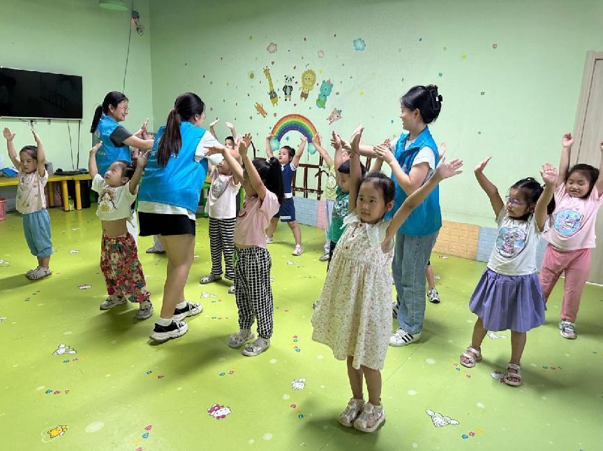 【翻译学院】【爱乐亲幼园】童趣绘戏曲剪影，曲育传华韵风尚